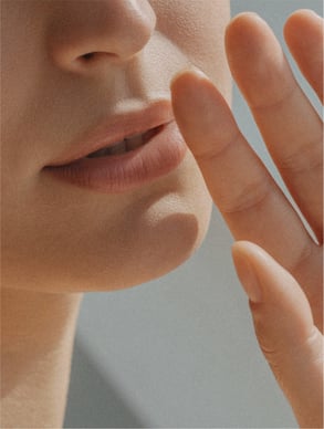 Luminous Unveil Oil-to-Milk Cleanser